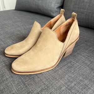 Lucky Brand Vennia Tan Heeled Boots with Western Flair | Suede Ankle Boot